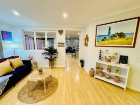 Ocean Breeze Family Getaway - Short drive to Beach & Adventure Park, Ocean Grove